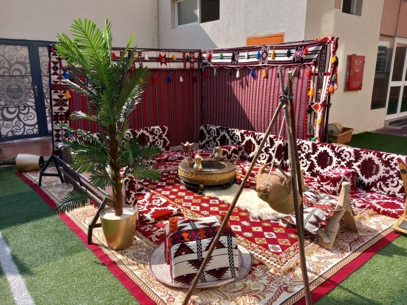 جلسة عربية كاملة 8 أشخاص